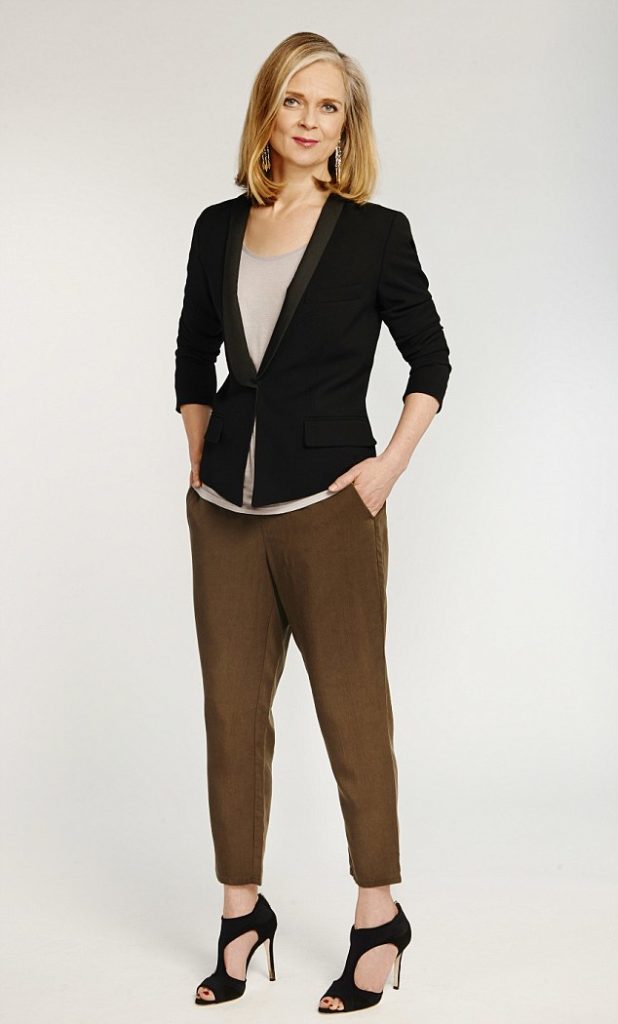 Timeless Fashion Tips for Women in their 50s